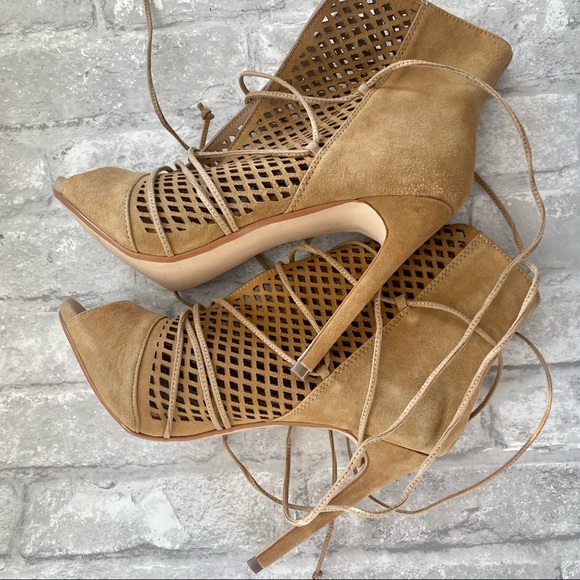 STEVE MADDEN Cognac Tan Brown Heeled Booties with laces MADDYE - Picture 3 of 9